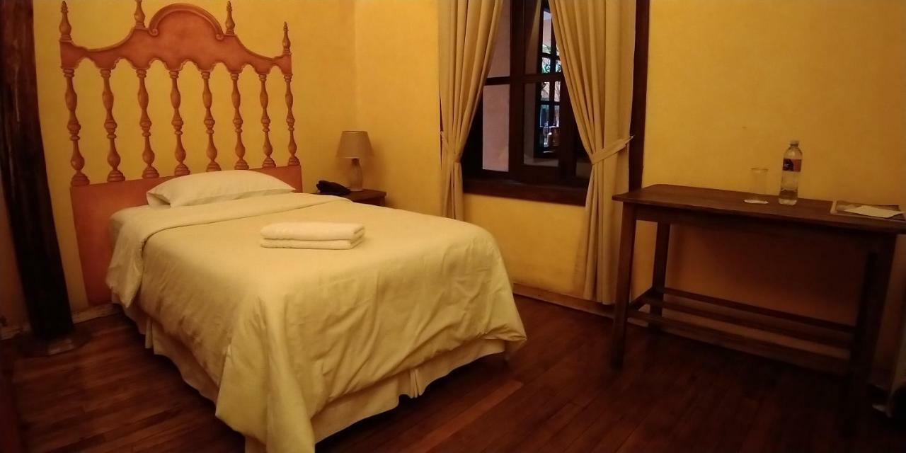 Hotel Casa Del Aguila Cuenca Exterior photo